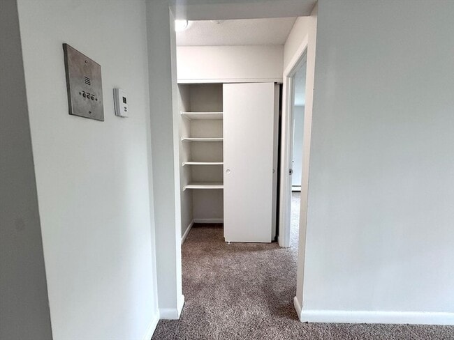 Building Photo - 128 North St