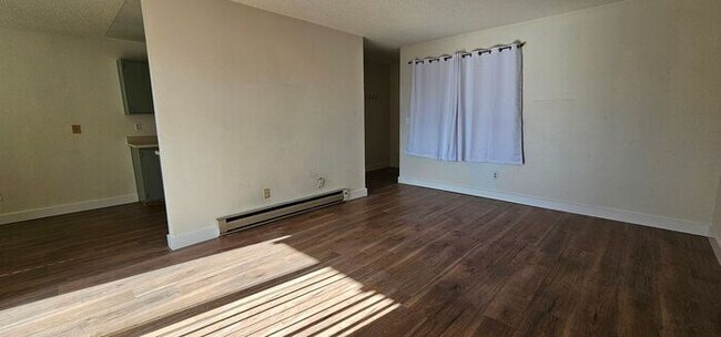 Building Photo - CLEARACRE GARDENS – 1 Bed / 1 Bath Condo for Rent (700 Sq Ft)