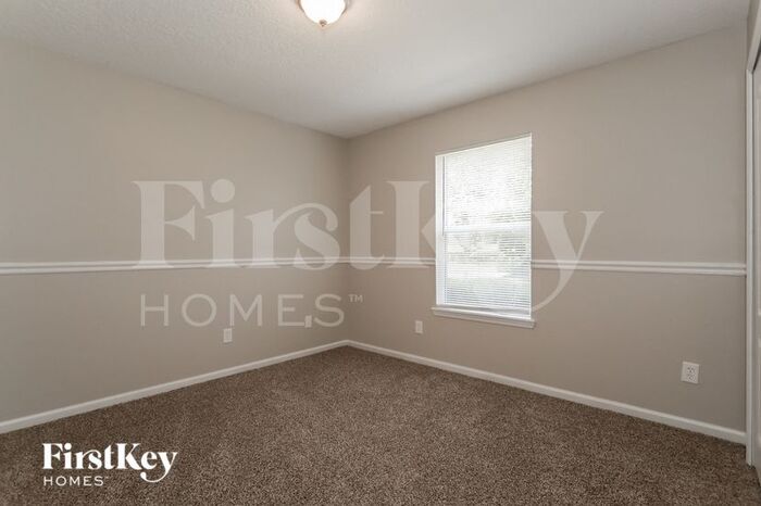 Building Photo - 1000 Hanover Ln