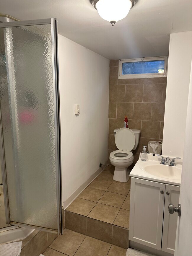 Building Photo - 19 Poplar St