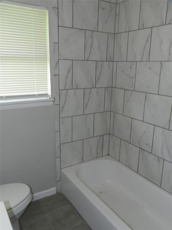 Building Photo - 6031 Ridgeway Dr