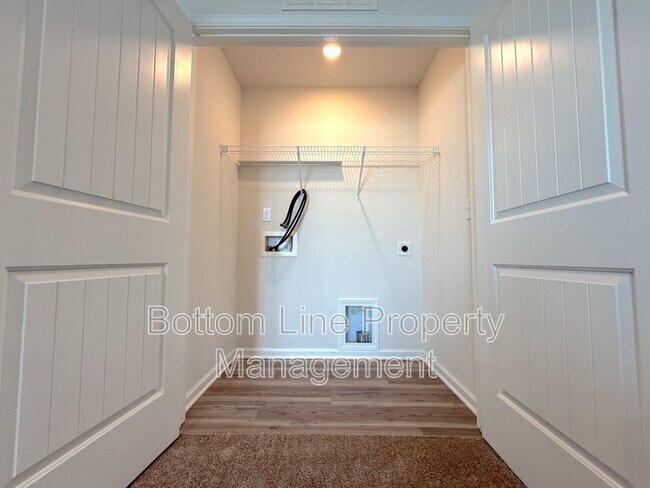 Building Photo - 180 Caffee Dr