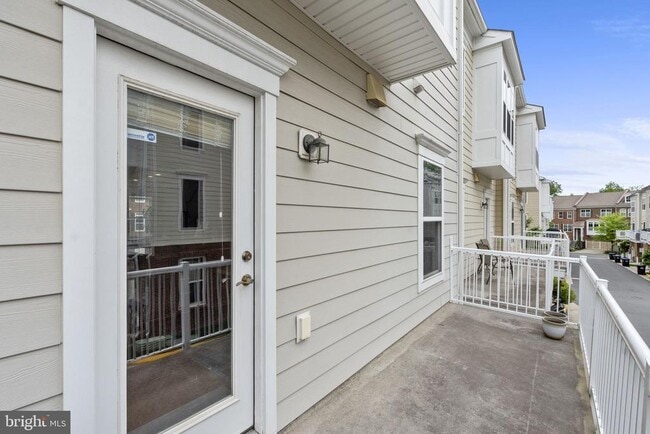 Building Photo - 9618 Stockwell Ln