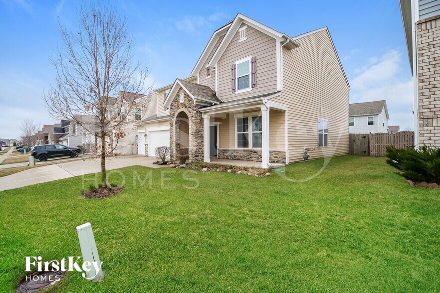 Building Photo - 5767 Blue Sky Dr