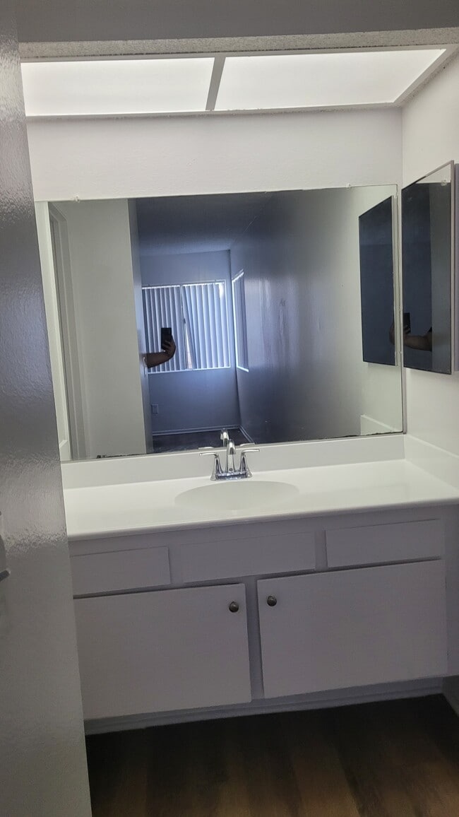 Building Photo - 11841 Old River School Rd