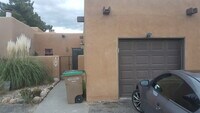 Building Photo - Townhouse Sandia Heights