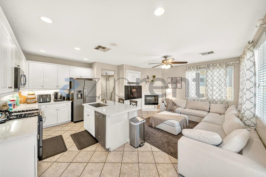 Building Photo - 19341 Opal Ln