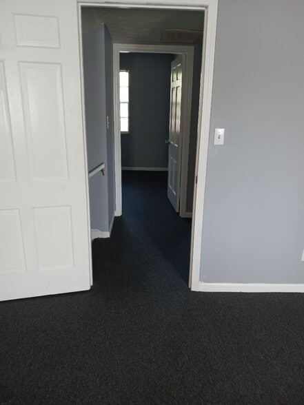 Building Photo - 1327 Woodstone Ter