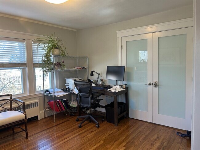 Building Photo - 278 Cabot St