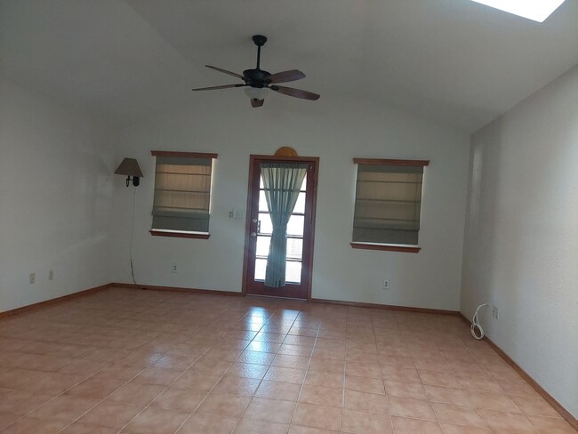 Building Photo - Beautiful Rental near Fort Bliss