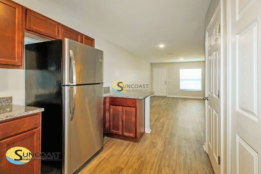 Building Photo - 9359 N Mendoza Way