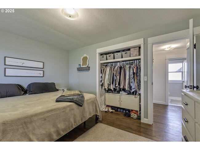 Building Photo - Verboort Country Retreat Front/Back Yards, Barn/shop with second story, Garden beds, lots of park...