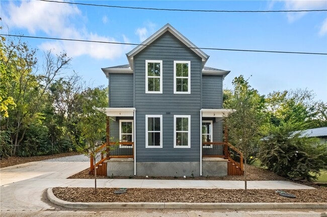 Building Photo - 588 S Willow Ave