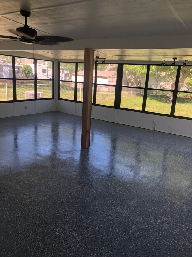 Building Photo - Custom Remodeled Home on a Tree lined stre...