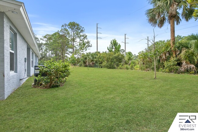 Building Photo - LIKE NEW 3/2/1 TOWNHOUSE IN DESIRABLE SEMINOLE WOODS