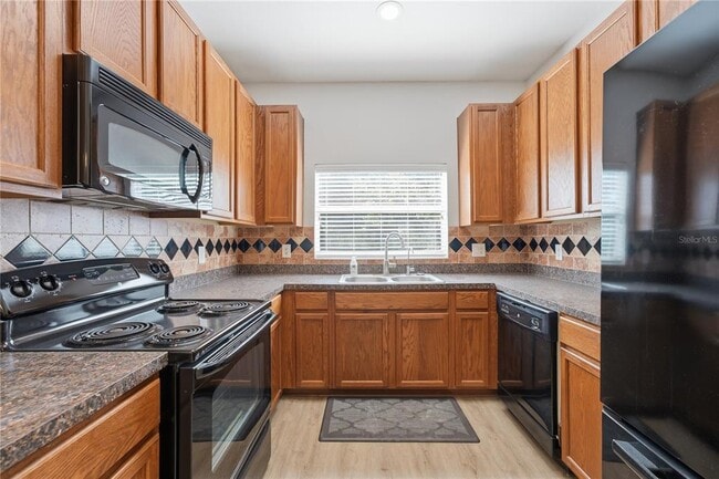 Building Photo - 1346 Grantham Dr