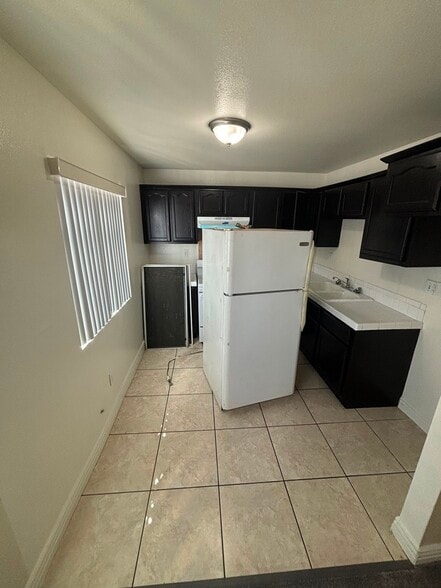 Building Photo - 327 E 106th St