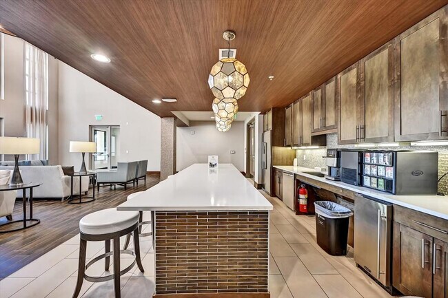 Building Photo - 782 Peachtree St NE