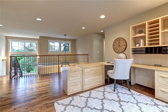 Building Photo - 4bd/2.5ba Kirkland House