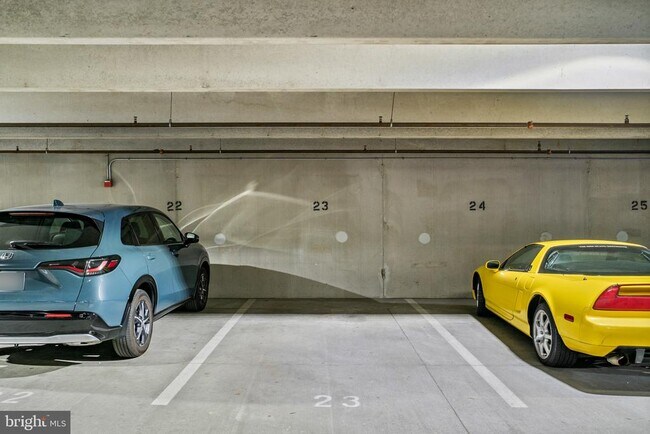 Building Photo - 35 E All Saints St