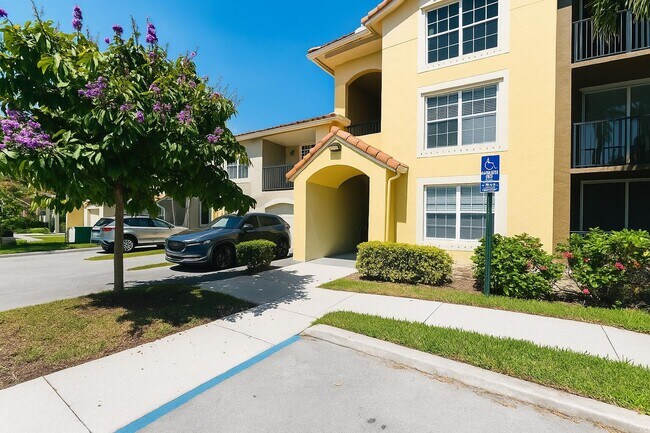 Building Photo - 15095 Michelangelo Blvd