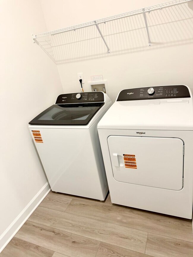 Building Photo - BRAND NEW! Beautiful 3 bedroom/2 bathroom home available now!