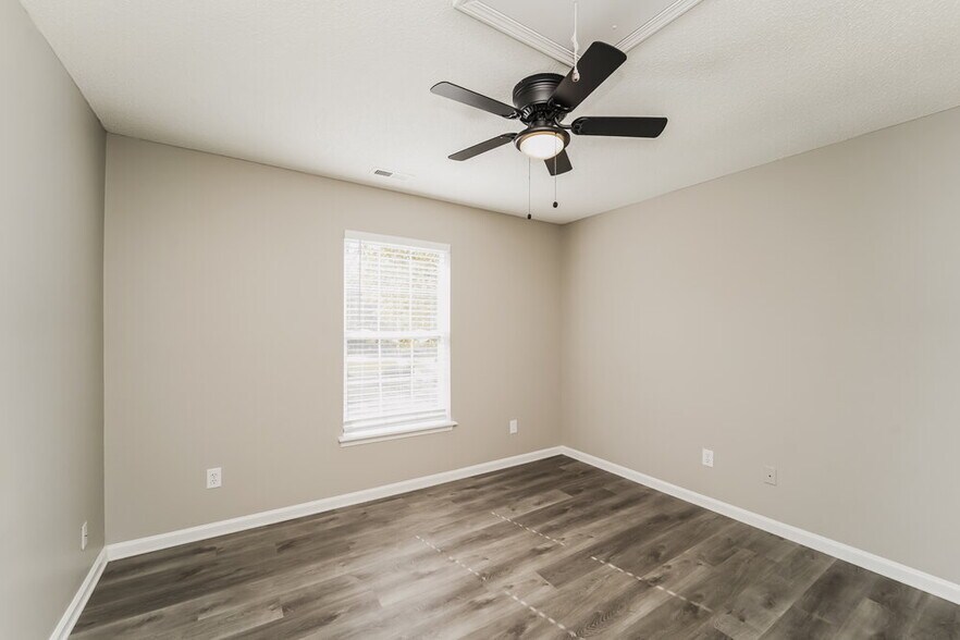 Building Photo - 3438 Lazy Day Ln