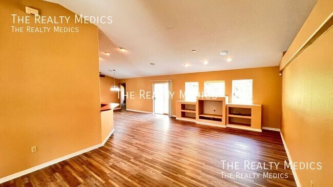 Building Photo - 1481 Woodfern St