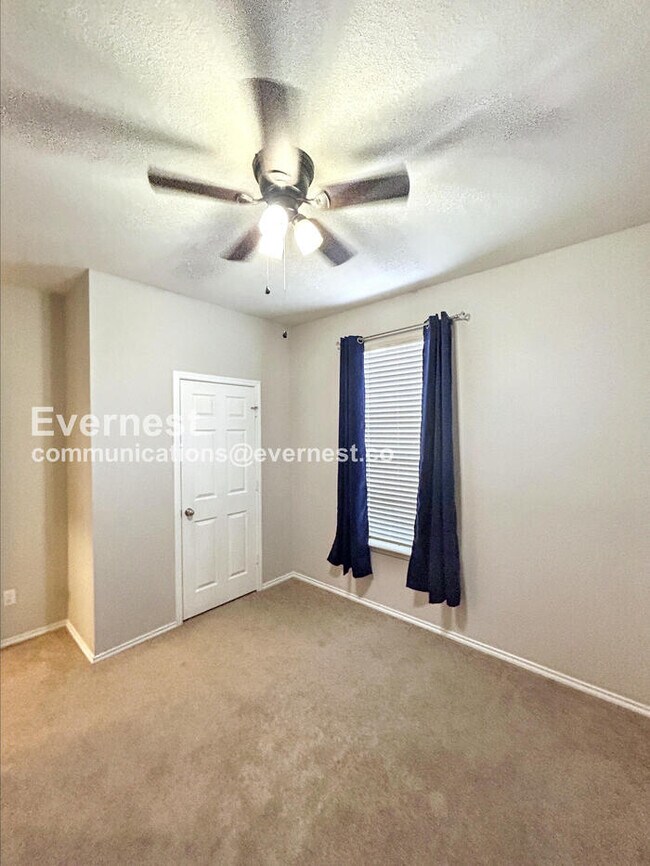 Building Photo - 108 Sierra Mar Lp