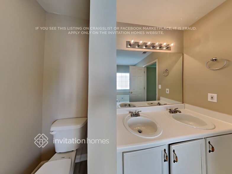 Building Photo - 239 Kings Cove