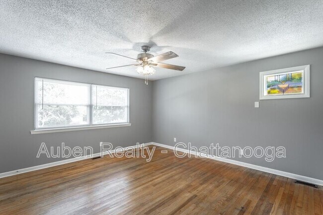 Building Photo - 1214 Helena Dr