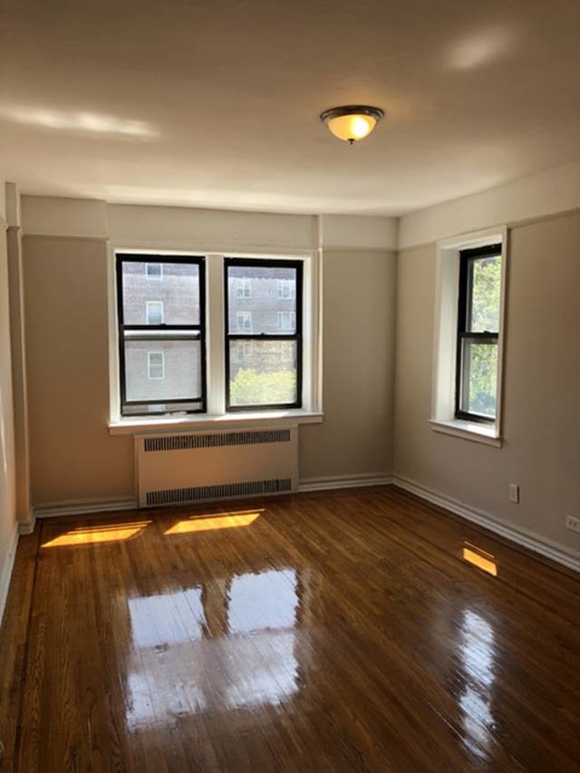 Primary Photo - 86-15 Elmhurst Ave