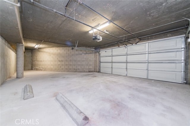 Building Photo - 5719 Camellia Ave