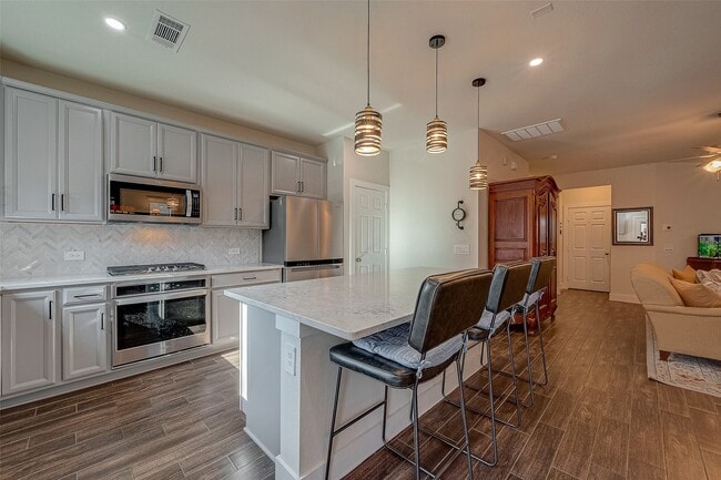 Building Photo - 1726 Summerlyn Ter Dr