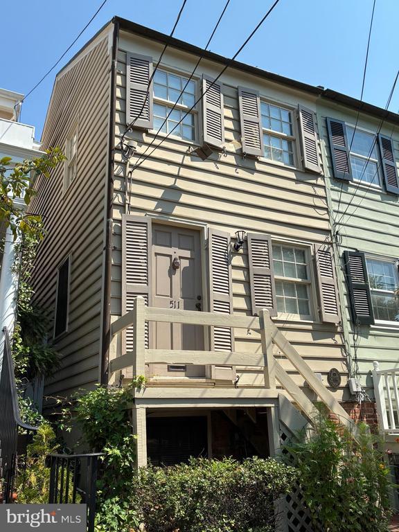 Building Photo - 511 Wilkes St