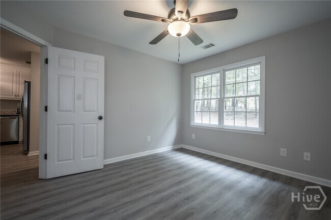 Building Photo - 2400 Rays Church Rd