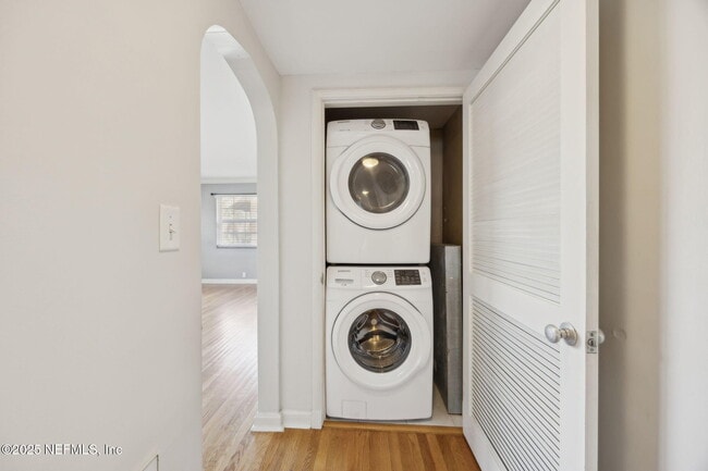 Building Photo - 1212 Belmont Terrace