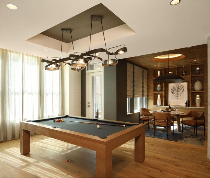 Building Photo - 8525 Chevy Chase Lake Terrace