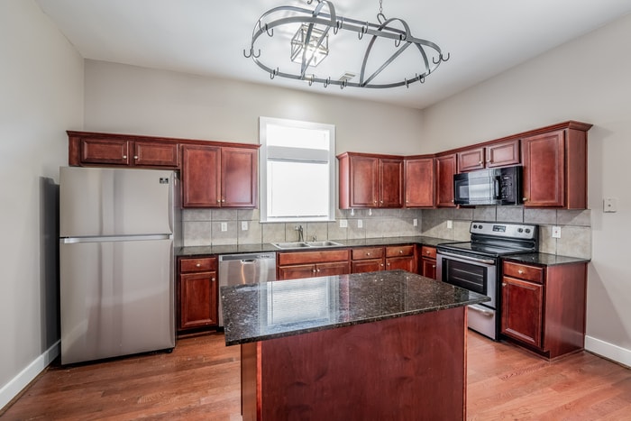 Building Photo - 5439 Camellia Ln