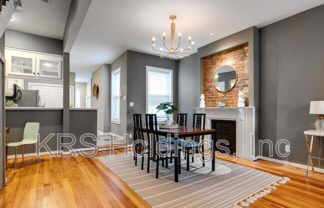 Building Photo - 228 N 32nd St