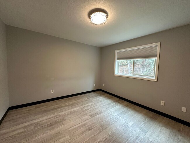 Building Photo - 2495 Wasco St