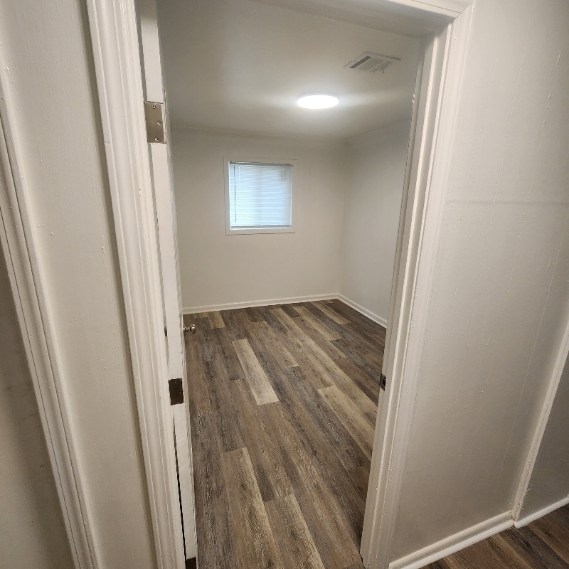 Building Photo - 308 Liston St