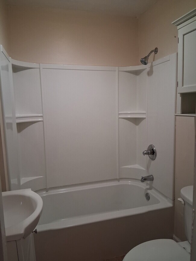 Building Photo - 1712 W 23rd St