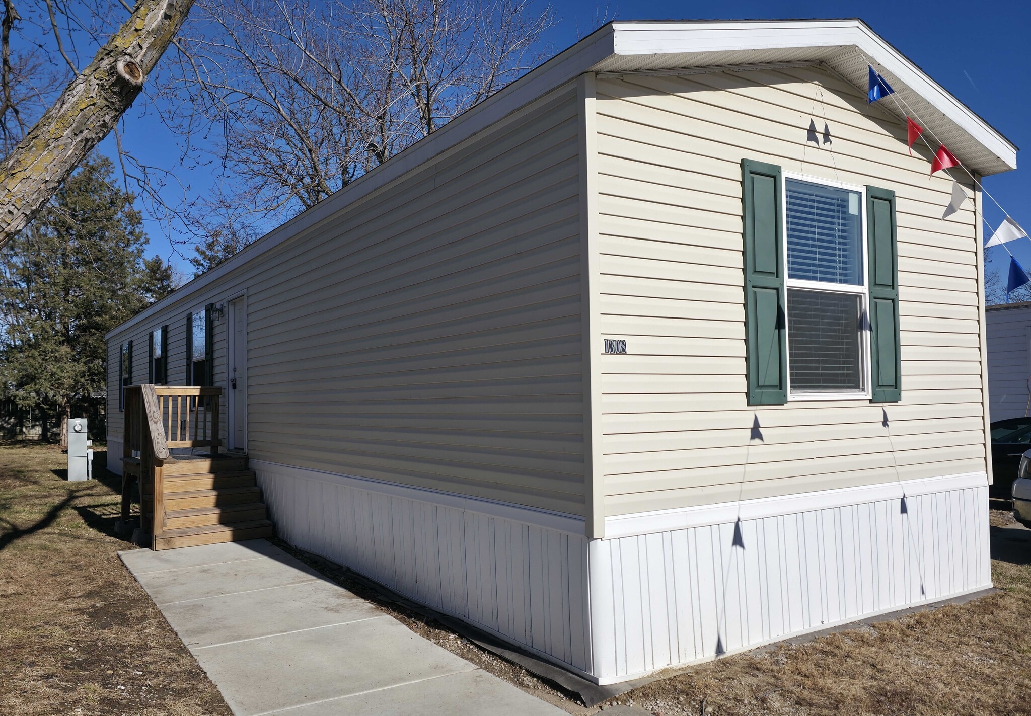 Building Photo - 1308 W Arlington Ave