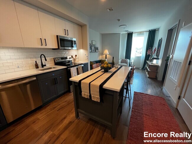 Building Photo - 80 Rugg Rd