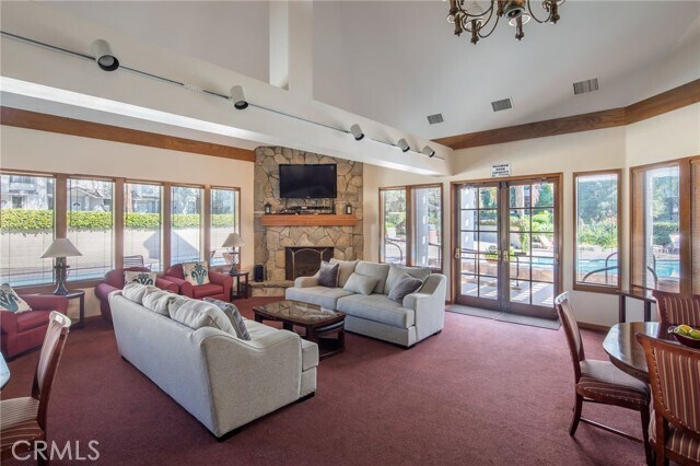 Building Photo - 2555 Plaza del Amo