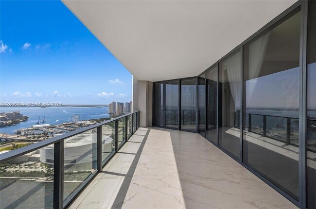 Building Photo - 1000 Biscayne Blvd