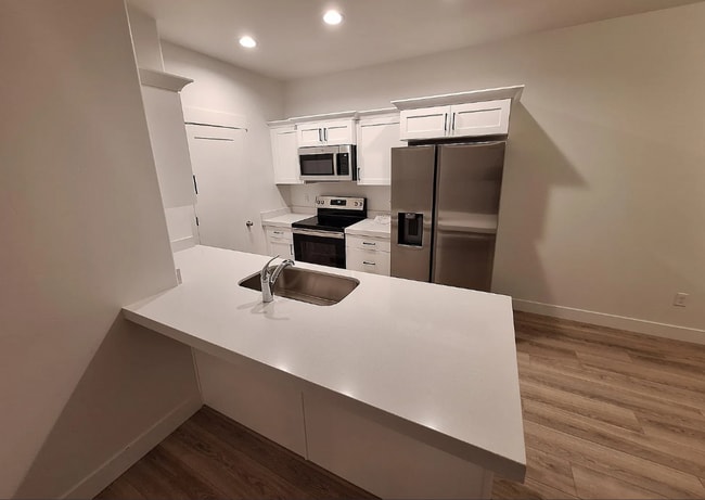 Primary Photo - 4 bedroom/2.5 bathroom Townhome in Eagle Mountain