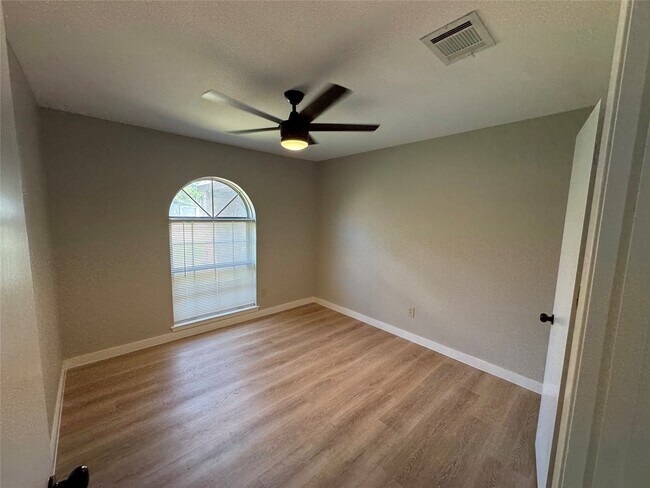 Building Photo - 23802 Hunter Spring Cir