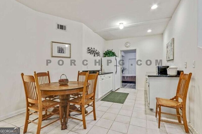 Building Photo - 3210 Kittiwake Cir